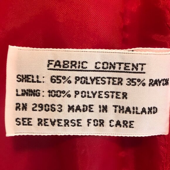 Vintage Vibrant Red Raincoat with Chic Gold Buttons - Stay Stylish & Dry! - Picture 12 of 14